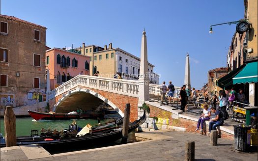Tack Away a Venezia